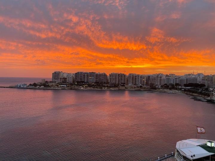 F2 - Lovely Two Bedrooms Flat Sea View, St Julians San Julián Exterior foto